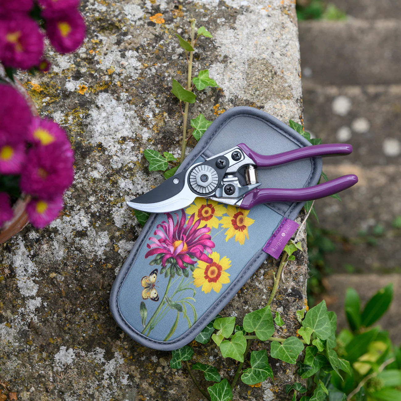 Burgon & Ball RHS 'Asteraceae' Garden Pruner & Holster Set