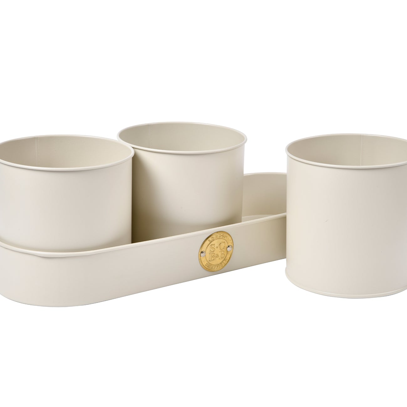 In a classic buttermilk shade with a subtle matt finish, these pots have a distinctive high quality finish, and a stylish brass seal bearing the Sophie Conran for Burgon & Ball logo adds the finishing touch.