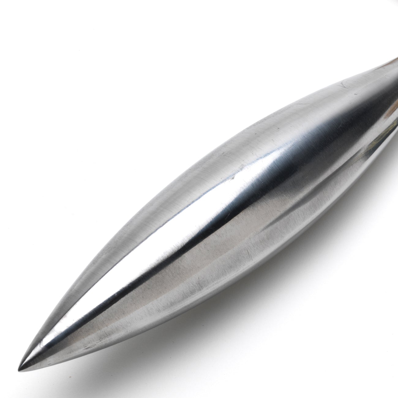 Ergonomically designed, the sharp-tipped dibber glides effortlessly into all soils, helped by the smooth stainless steel finish which simply slides past hidden stones, roots and other unseen obstacles. So much easier than digging individual holes!