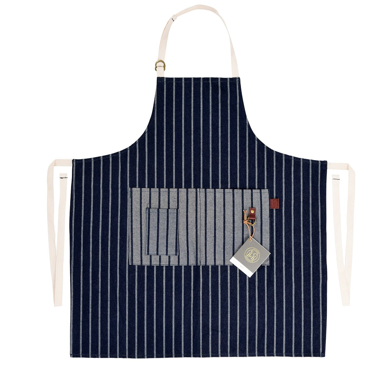 Discerning gardeners can garden in style, with this gorgeous-but-very-practical apron. This charming gardening accessory very much reflects Sophie’s signature style – classic, but with subtle contemporary design touches.