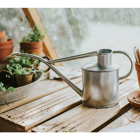 Handcrafted in England from powder coated steel in Haws' 100 year old traditional shape & delivered in a Haws gift box. These cans are extremely practical for the home, conservatory or greenhouse.