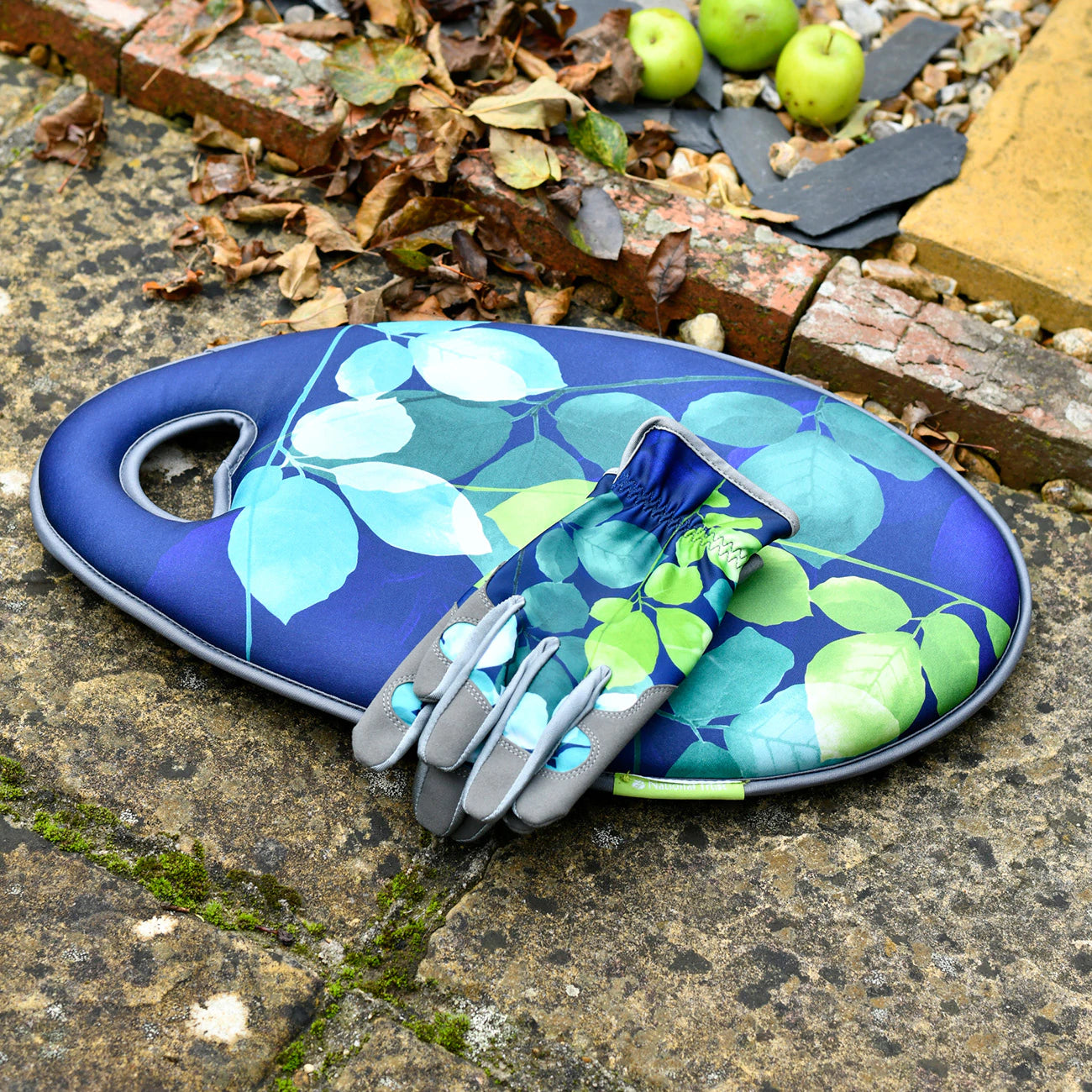 Burgon & Ball 'Under the Canopy' Garden Kneeler and Gardening Gloves