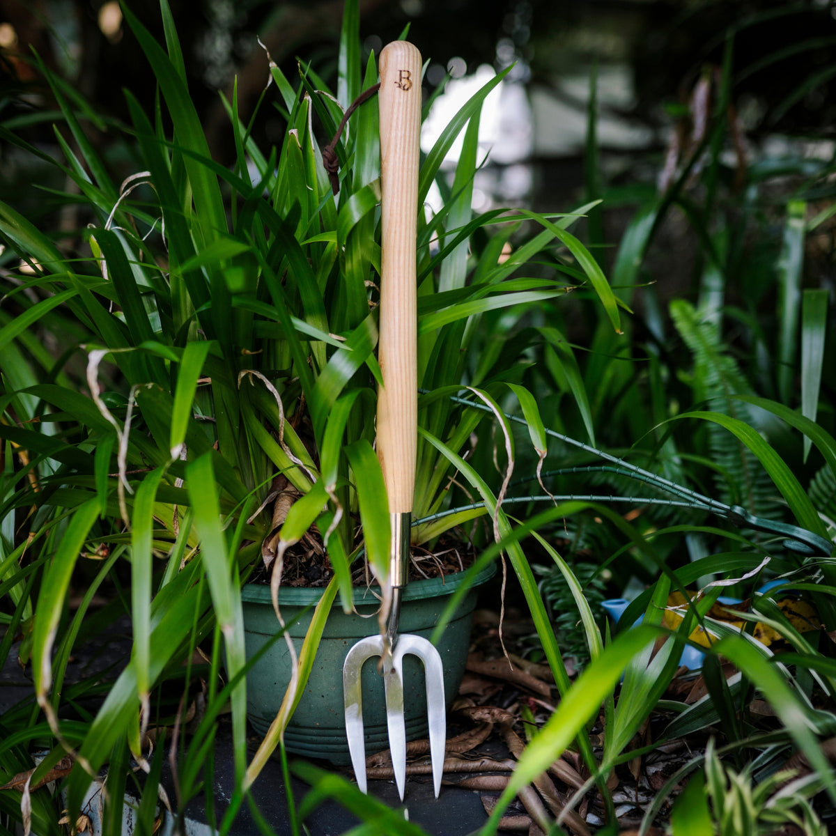 Backyard Botanist Get Growing Mid-Handled Garden Fork
