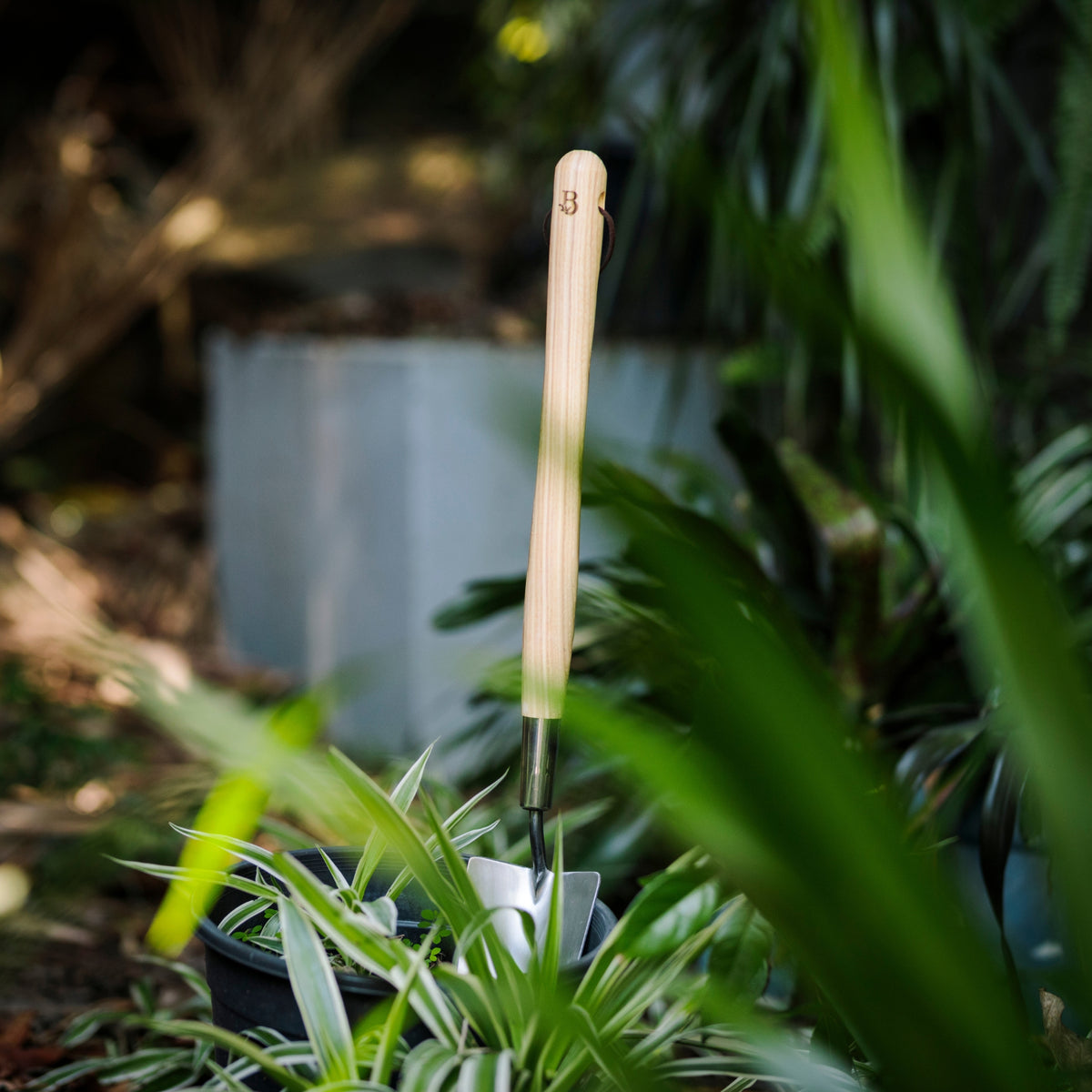 Extended Reach Garden Trowel