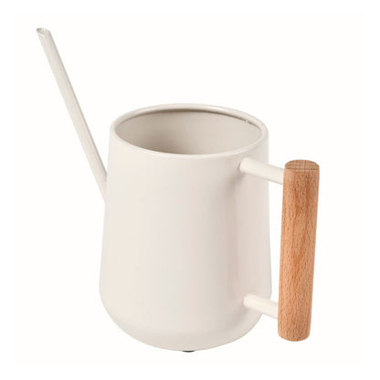 The smooth FSC beech wood handle is extremely tactile and feels beautiful in the hand, giving precise control over pouring. And the watering can is beautifully moulded in steel for a smooth, flawless finish, with a tough powder coating to ensure it stays looking good.