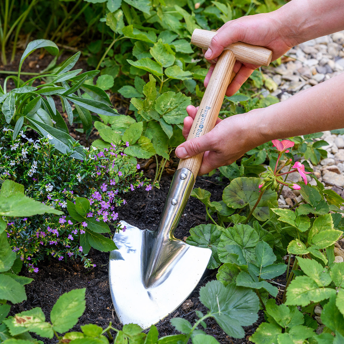 RHS Small Perennial Gardening Spade