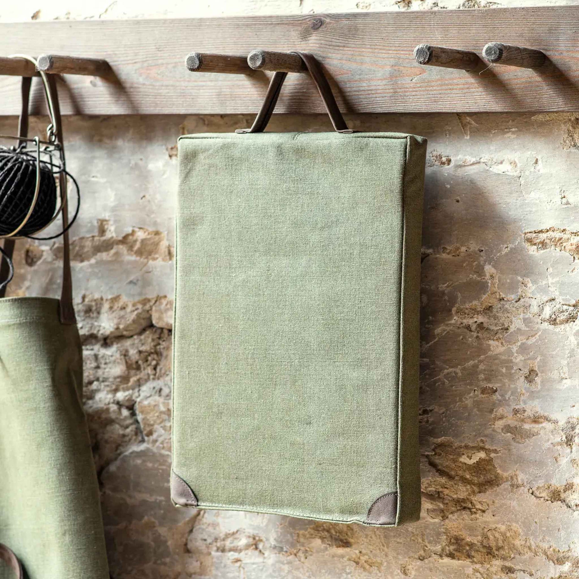 Garden Trading Green Canvas Garden Kneeler Hanging