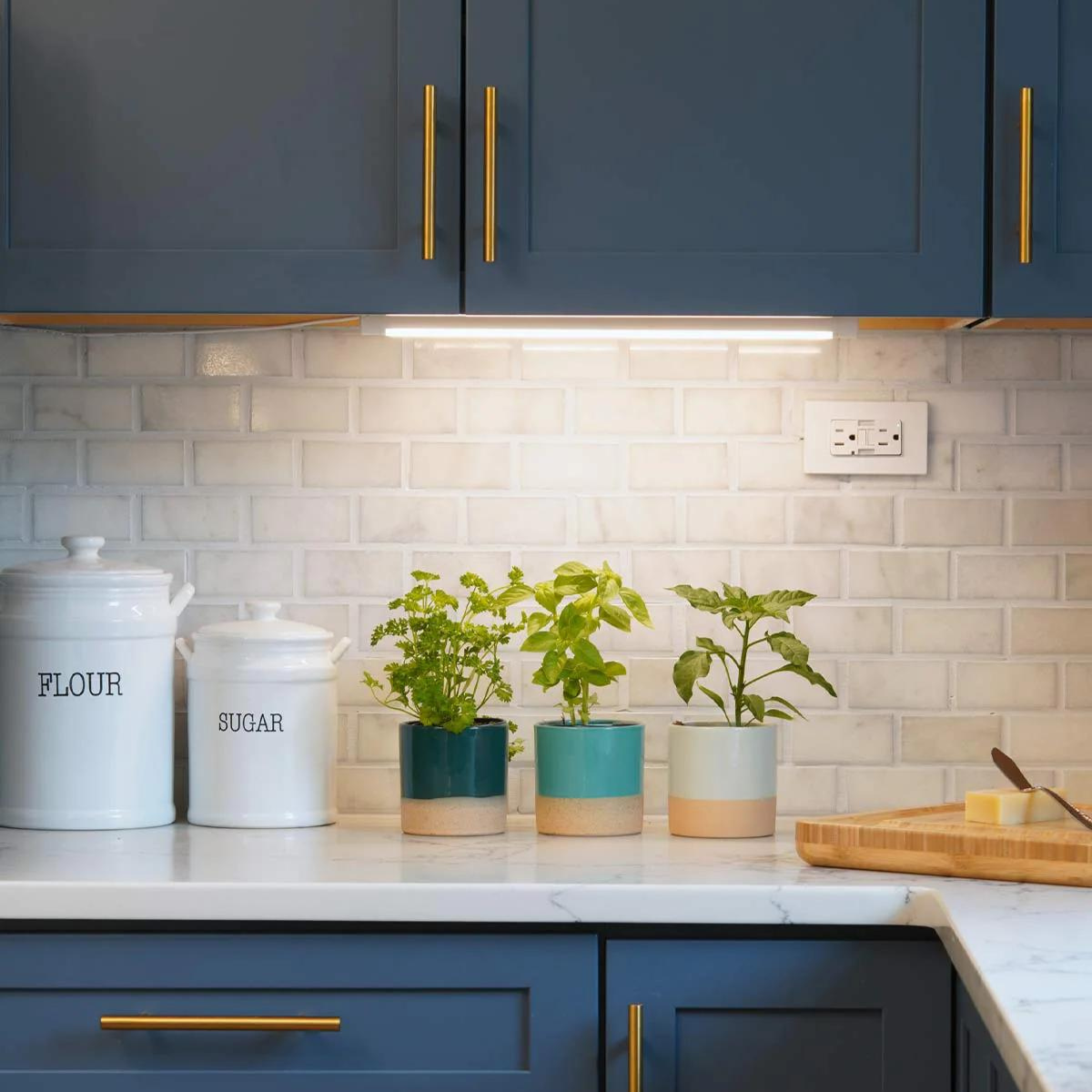 Soltech Grove™ LED Grow Light, White - Kitchen Herbs