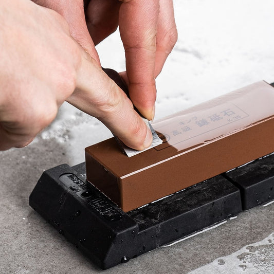 Sharpening with King Deluxe K-35 Small Japanese Whetstone