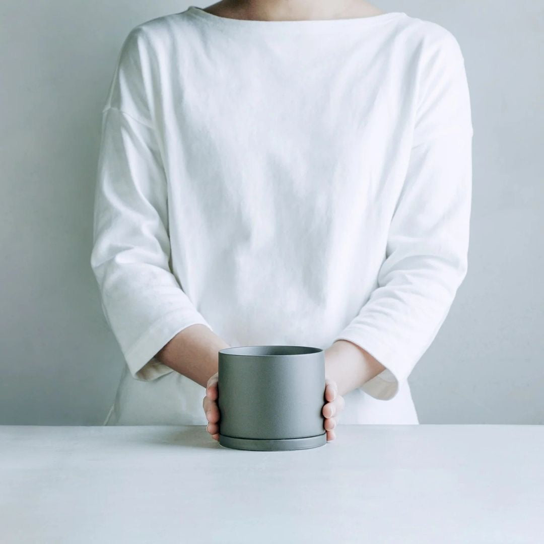Kinto Plant Pot 191 Dark Grey 135mm Scale