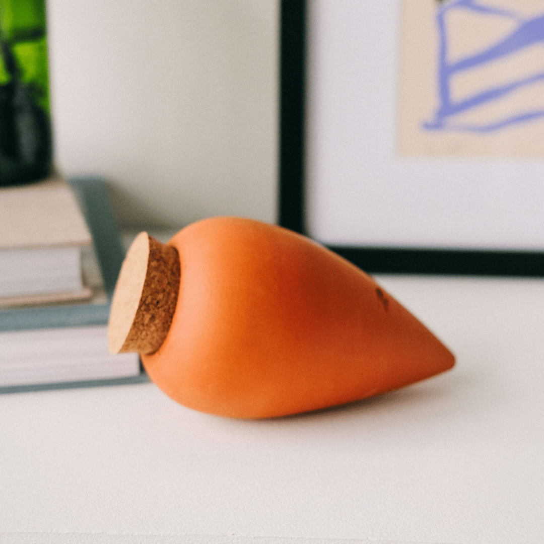 Pepin Terracotta Olla on Desk