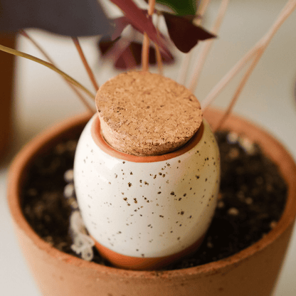 Pepin White Speckled Mini Olla with Cork Lid