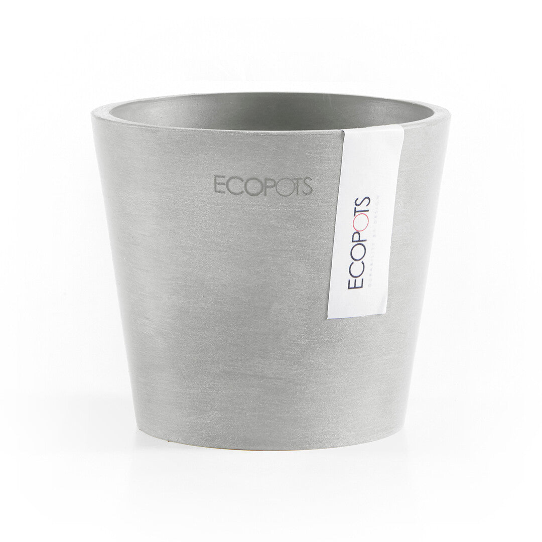Ecopots is an exciting brand in flower pots, plant pots and planters for both indoor and outdoor use. It combines design with innovation and usability with sustainability and is the go-to brand for people who are looking for timeless design in pots for home, garden or balcony.