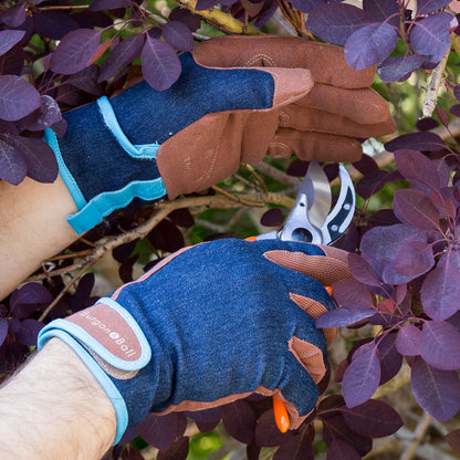 These ultra-soft gardening gloves have been created in classic denim fabric that doesn't stiffen when it gets wet.