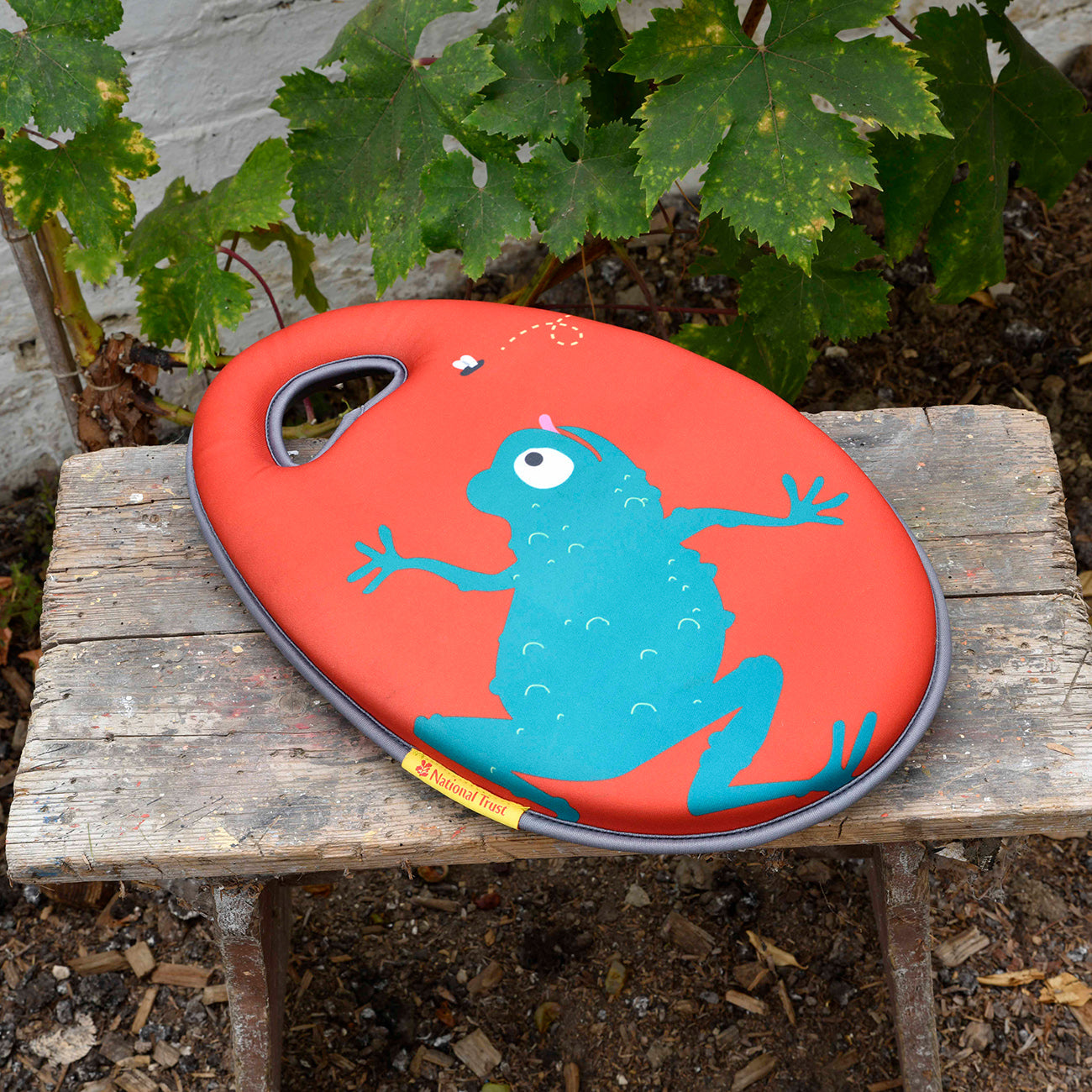 Burgon & Ball National Trust Children's Frog Kneelo® Garden Kneeler on Bench