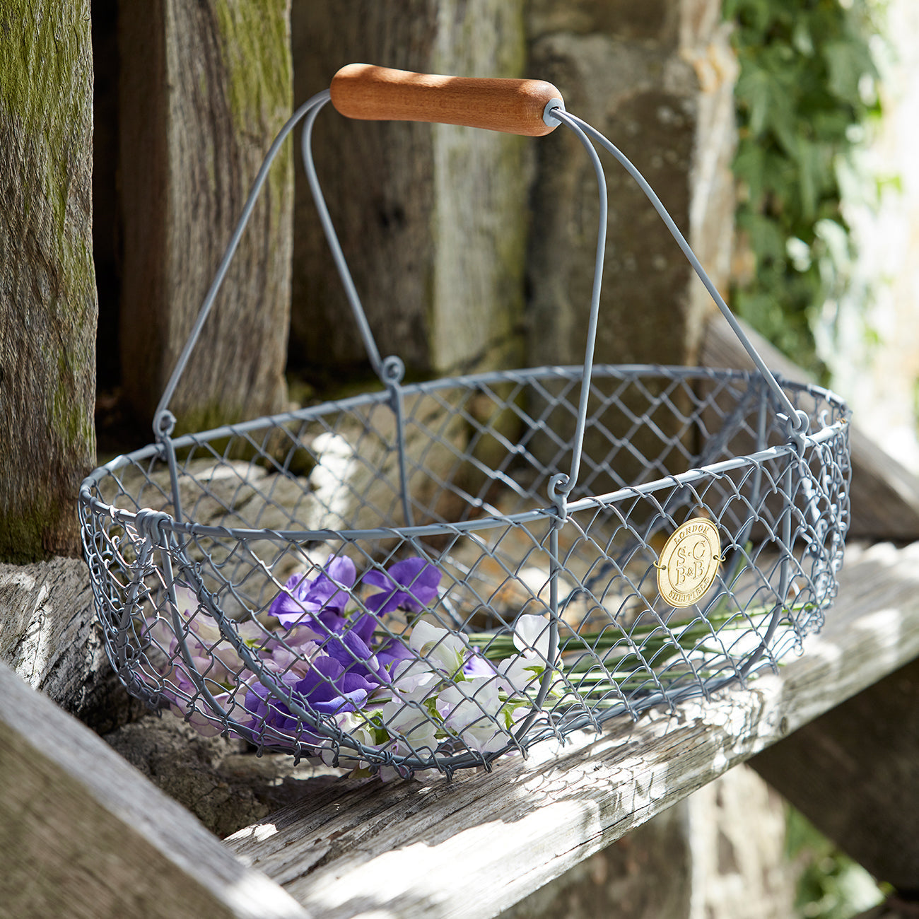 Collect flowers in this beautiful harvesting basket.