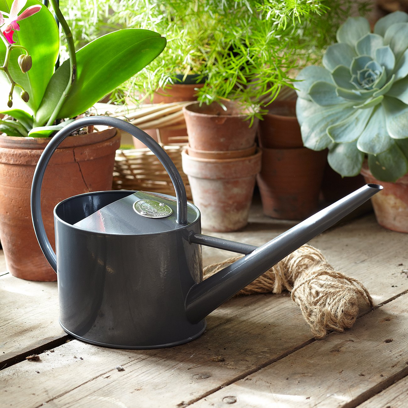 Sophie Conran, of the well-known Conran British design dynasty, brings her contemporary country house style to a wide range of garden tools and accessories.
