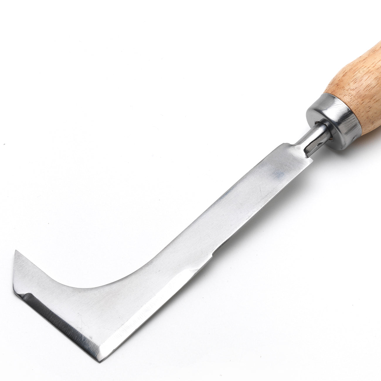 The stainless steel of this block paving knife is extremely resistant to rust.