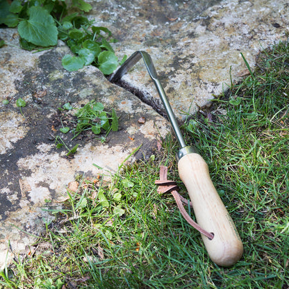 The weeding finger is a simple but invaluable weeder.