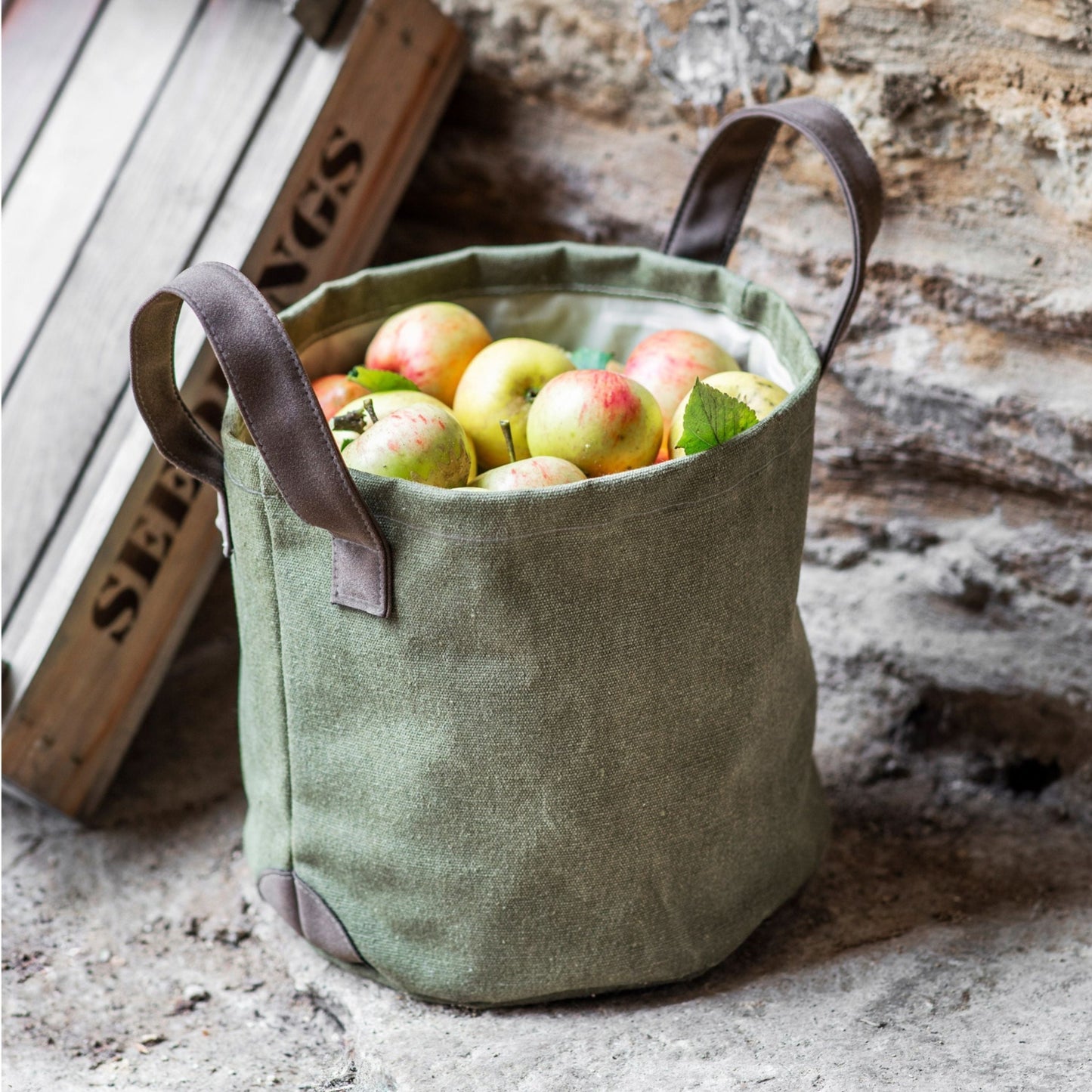 Garden Trading Canvas Garden Storage Bag with Apples