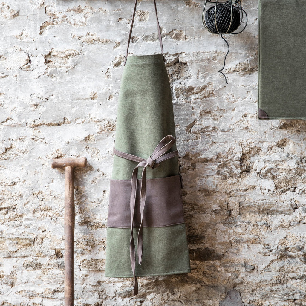 Garden Trading Canvas Apron Hanging