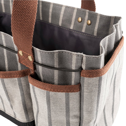 The timeless stripe design of the 100% cotton heavyweight ticking fabric is an enduring favourite, perfectly complementing the unfussy, practical design of this handy tool bag.